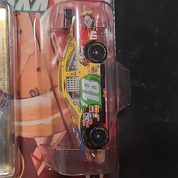 Kyle Busch #18 Nascar Race Car & Sticker M&M's Car Winners Circle - Picture 2 of 5